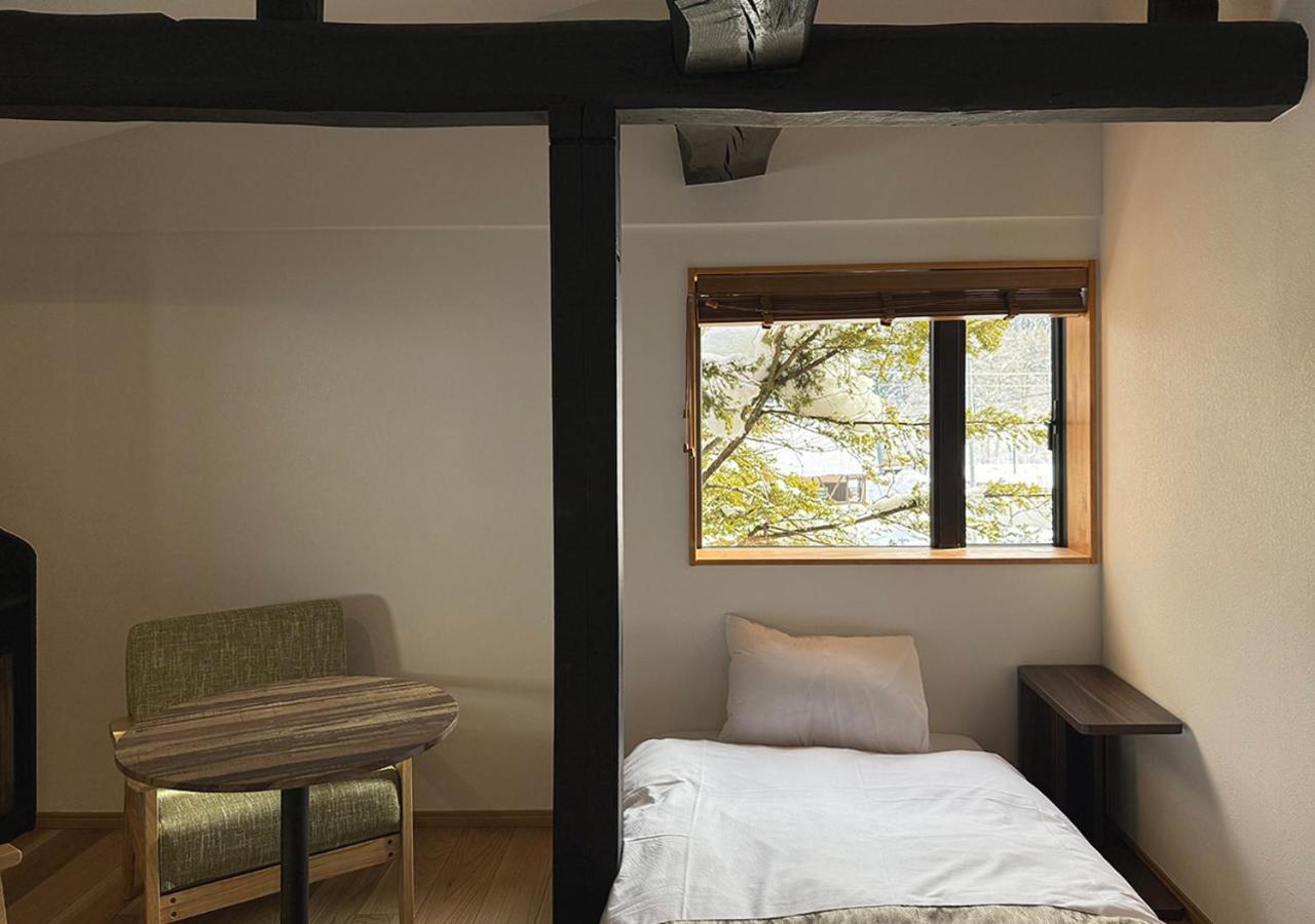 白馬の黒馬　Darkhorse @Hakuba Hotell Exteriör bild