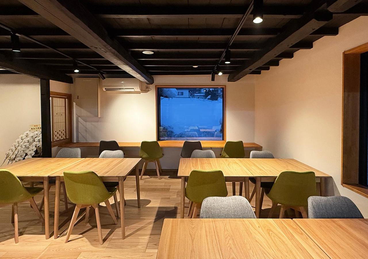 白馬の黒馬　Darkhorse @Hakuba Hotell Exteriör bild